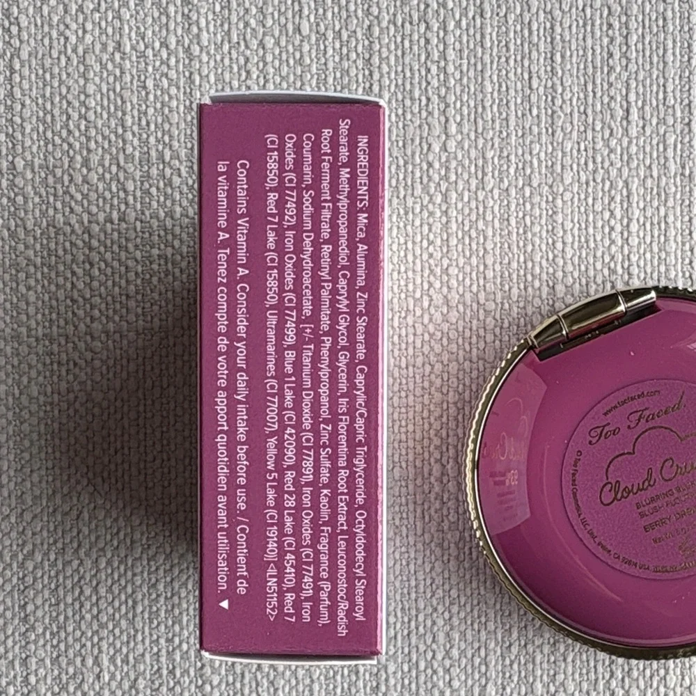 Too Faced Cloud Crush Blurring Blush - berry dreamy